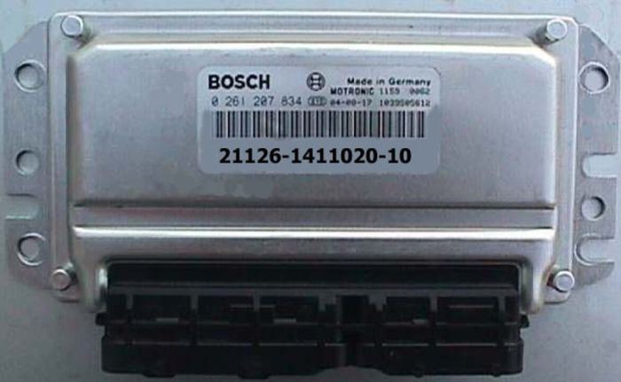 Контроллер BOSCH 21126-1411020-10 М7.9.7 ВАЗ 2170 Приора